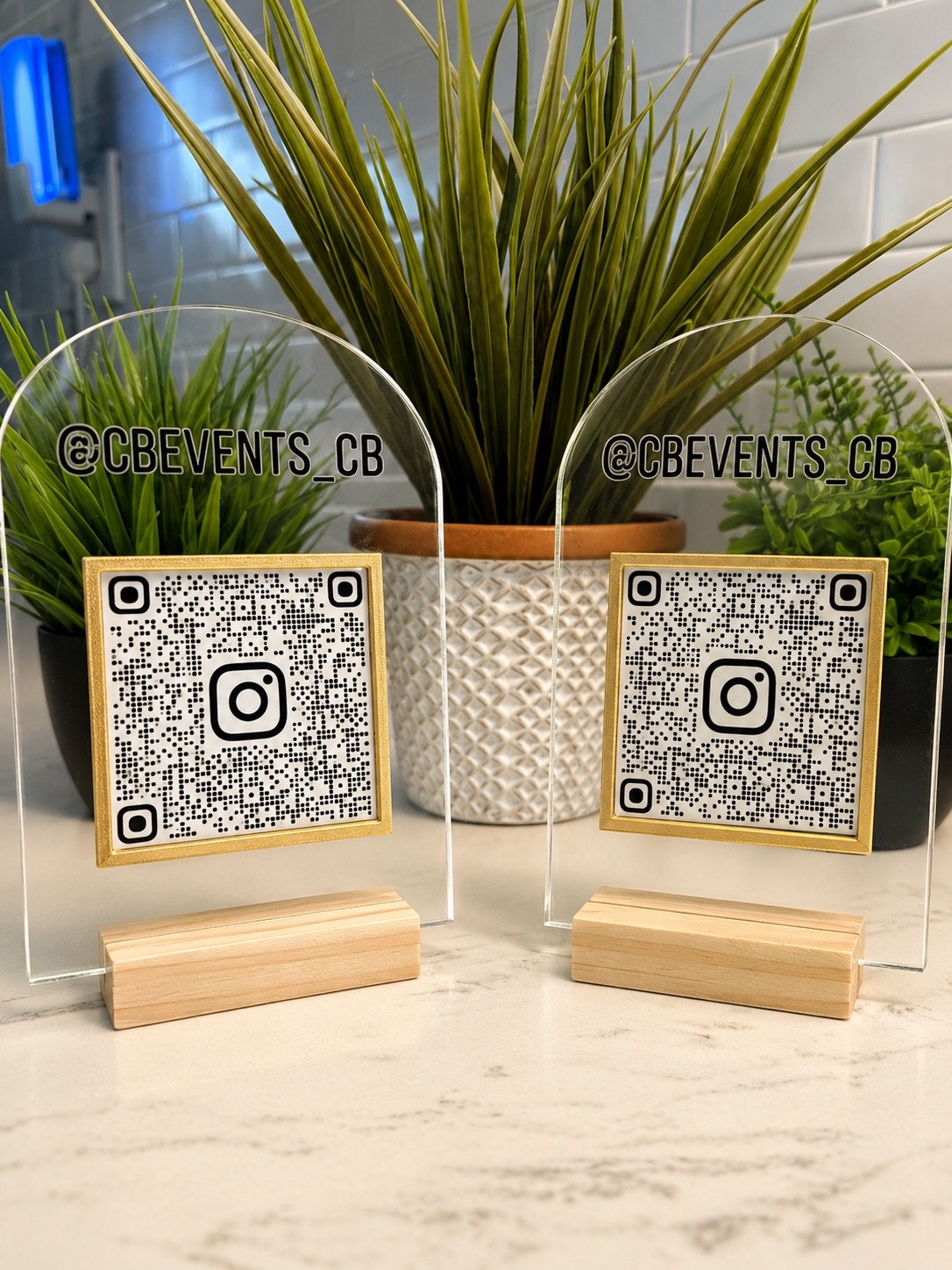 Signs & Plaques